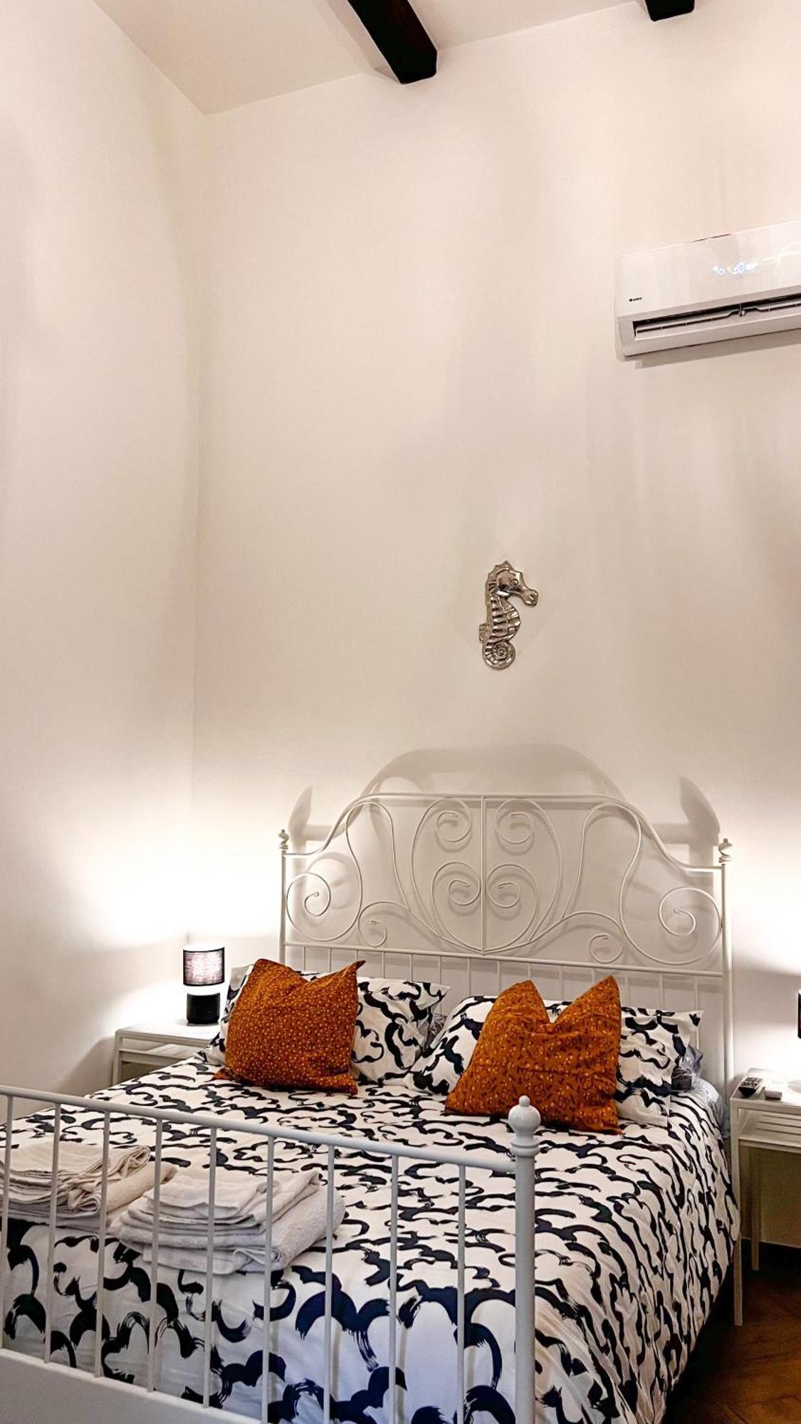 Il Salernitano Bed And Breakfast ซาแลร์โน ภายนอก รูปภาพ