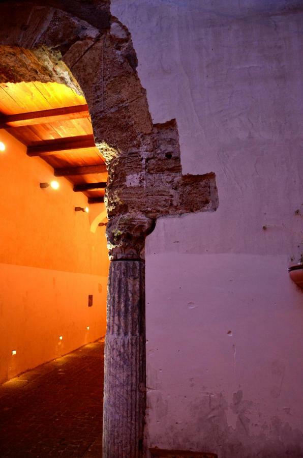 Il Salernitano Bed And Breakfast ซาแลร์โน ภายนอก รูปภาพ